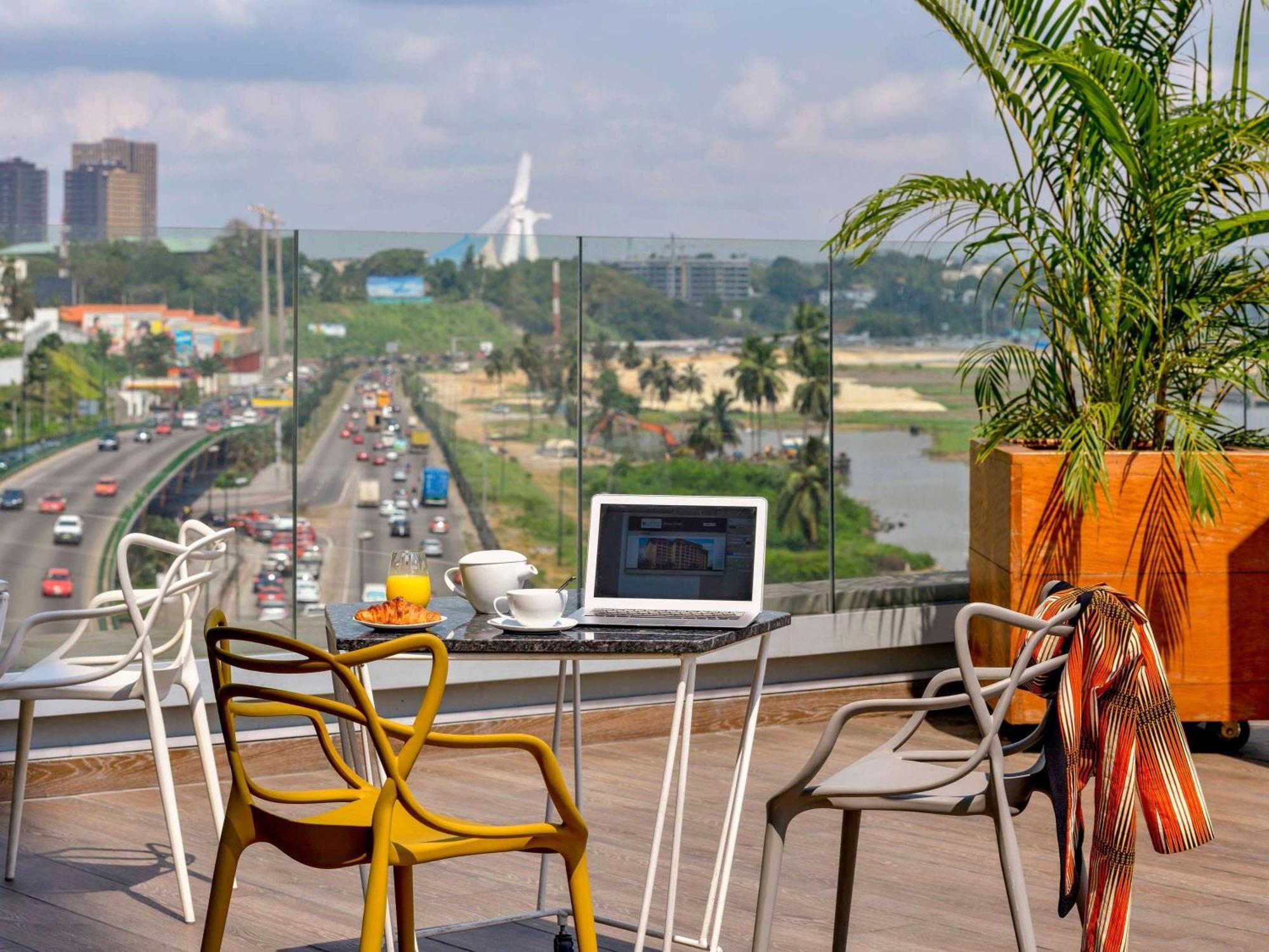 Pullman Abidjan Hotel Buitenkant foto