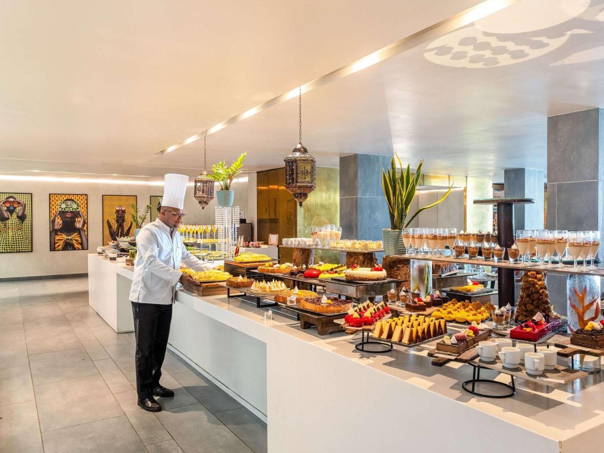 Pullman Abidjan Hotel Buitenkant foto